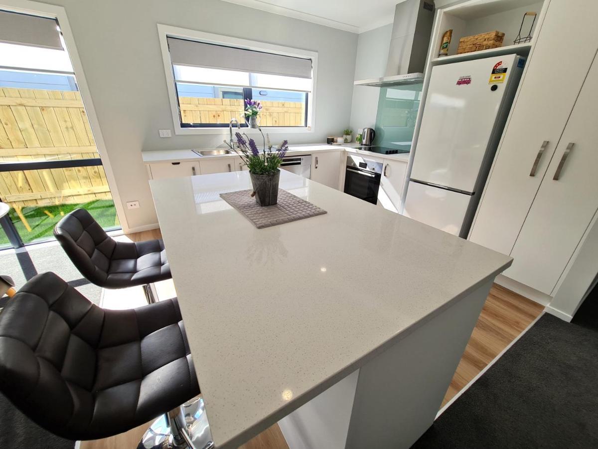 Brand New & Cosy In Kapiti - New 3-Bedrooms 4-Beds In Paraparaumu Esterno foto